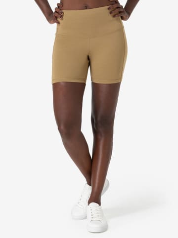 super.natural Trainingsshort "Liquid Flow" beige