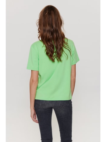 NÜMPH Koszulka "Kazumi" w kolorze zielonym