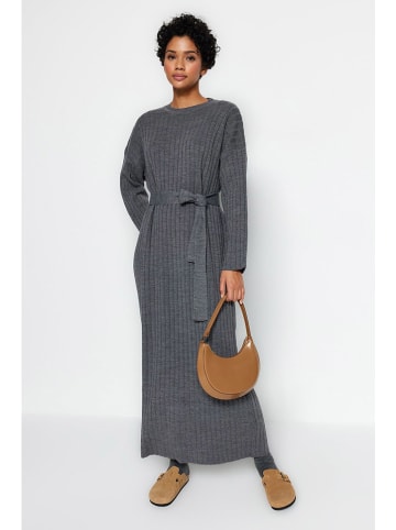 trendyol Kleid in Anthrazit