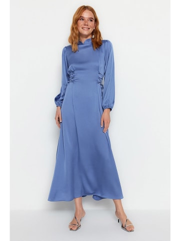 trendyol Kleid in Hellblau