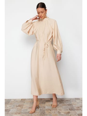 trendyol Kleid in Beige