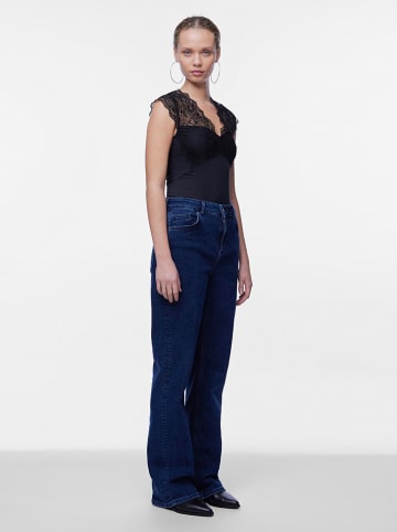 Pieces Body "Tatianna" in Schwarz