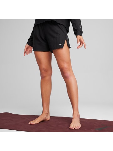 Puma Trainingsshort "Unwind" zwart