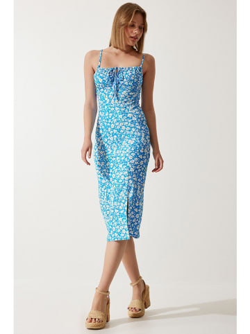 Happiness Istanbul Kleid in Hellblau