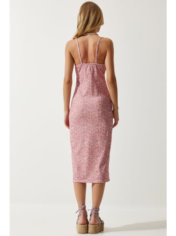 trendyol Kleid in Rosa/ Weiß