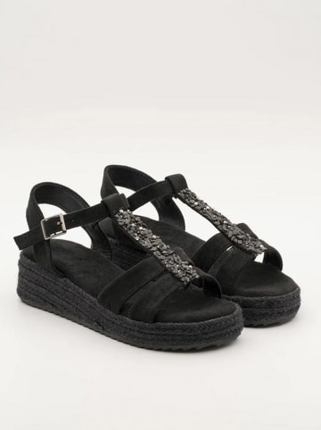 Belucci Keilsandaletten in Schwarz