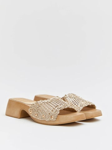 Bellucci Pantoletten in Beige