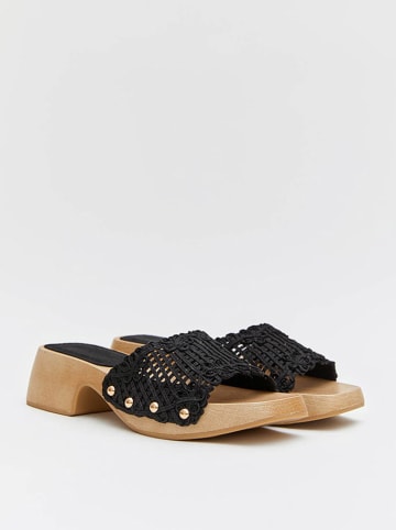 Bellucci Slippers zwart