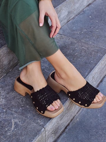 Bellucci Slippers zwart