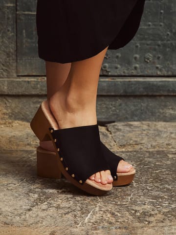 Bellucci Slippers zwart