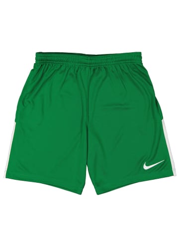 Nike Trainingsshorts in Grün