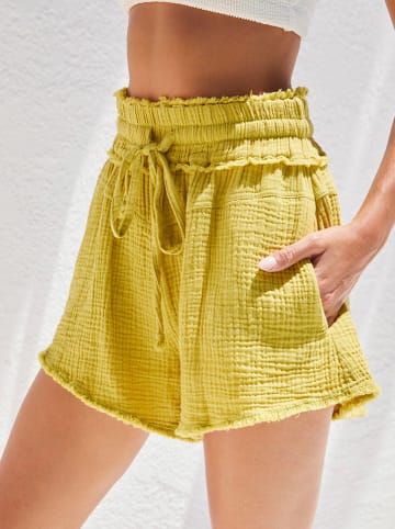 Milan Kiss Shorts in Gelb