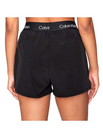 Calvin Klein Shorts in Schwarz