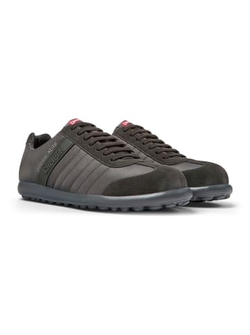Camper Sneakers in Braun