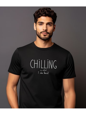 WOOOP Shirt "Chilling is what i do best" in Schwarz