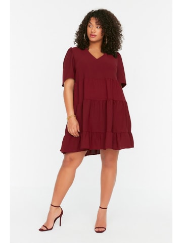 trendyol Kleid in Bordeaux