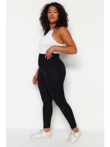 trendyol Leggings in Schwarz