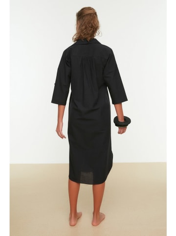 trendyol Kleid in Schwarz