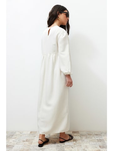 trendyol Kleid in Weiß