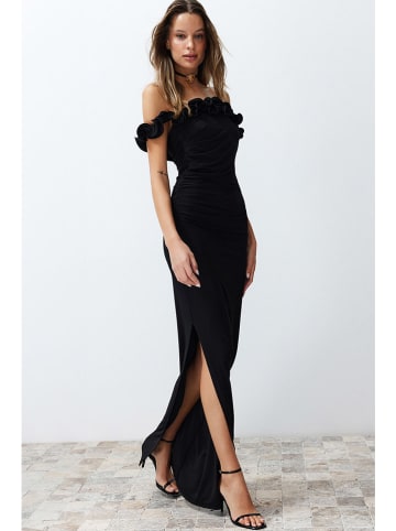 trendyol Kleid in Schwarz