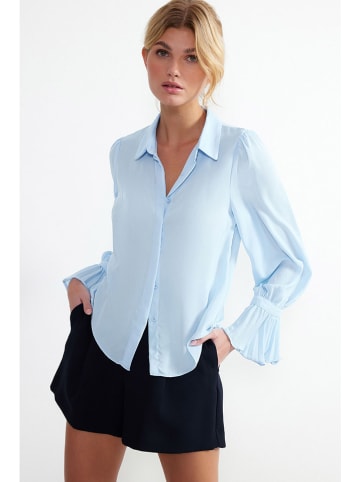 trendyol Blouse lichtblauw