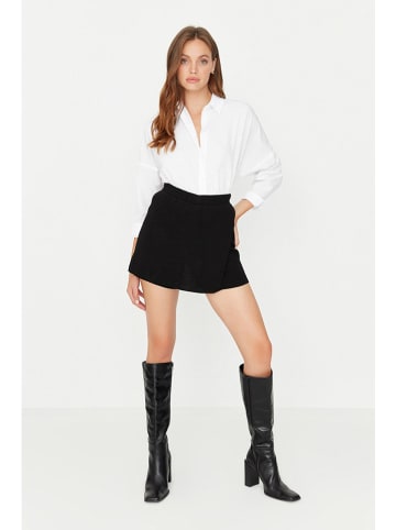 trendyol Hosenrock in Schwarz