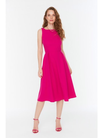 trendyol Kleid in Pink