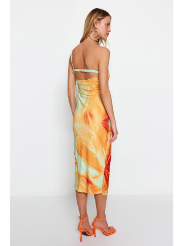 trendyol Kleid in Orange/ Mint