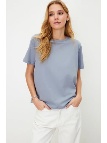 trendyol Shirt in Hellblau