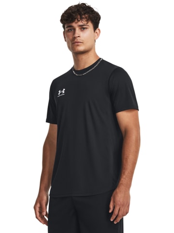 Under Armour Trainingsshirt in Schwarz