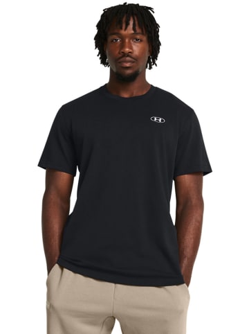 Under armour shirt zwart online