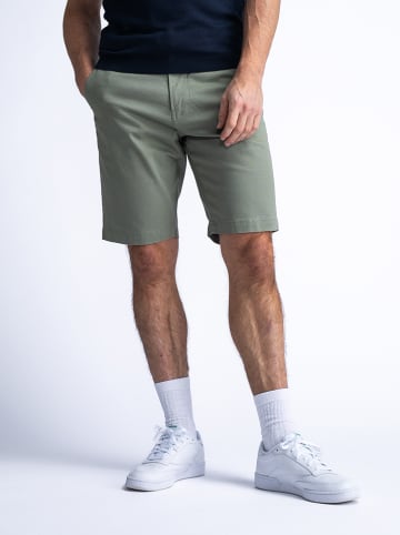 Petrol Industries Cargo Shorts in Hellgrün