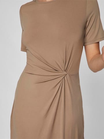 Vila Kleid in Hellbraun