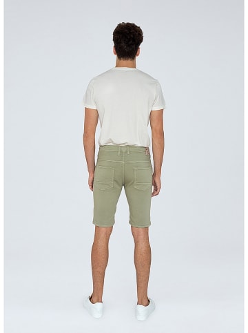 Pepe Jeans Shorts in Khaki