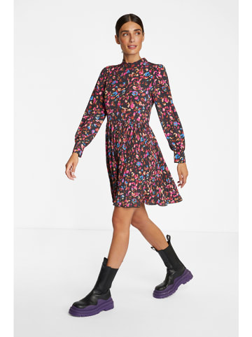 Rich & Royal Kleid in Schwarz/ Pink