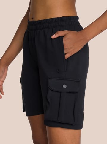 OCEANSAPART Sweatshorts "Cruz" in Schwarz