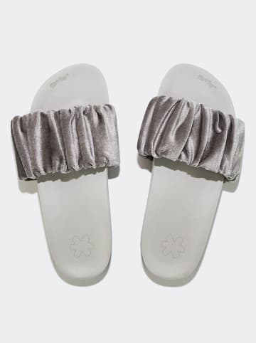 Flip Flop Pantoletten in Grau