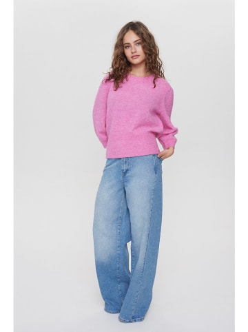 NÜMPH Sweter w kolorze różowym