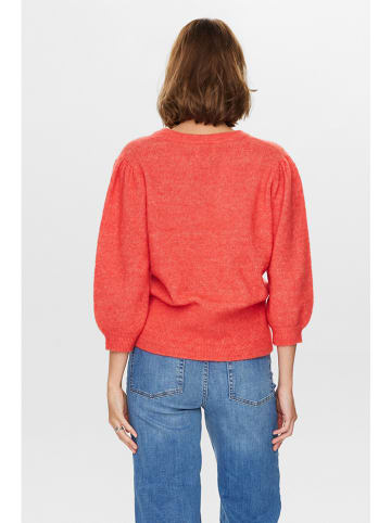 NÜMPH Sweter w kolorze czerwonym