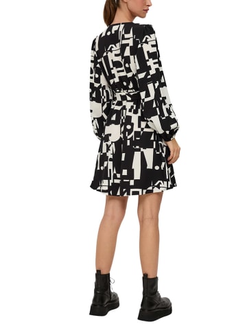 QS by s.Oliver Kleid in Schwarz/ Weiß