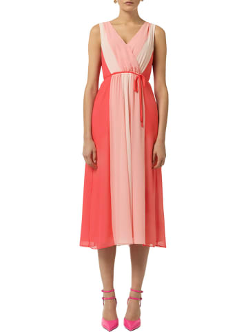 comma Kleid in Rosa/ Koralle