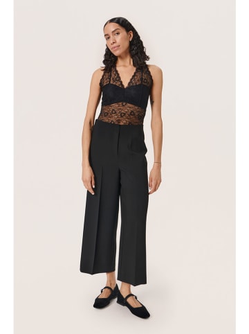 Soaked in Luxury Top in Schwarz