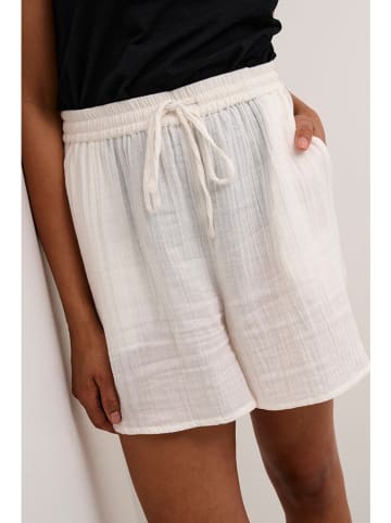 CULTURE Short wit