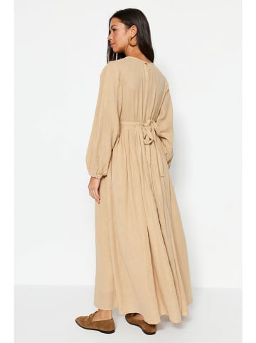 trendyol Kleid in Beige