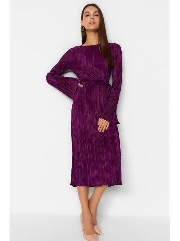 trendyol Kleid in Lila
