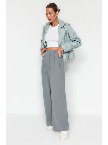 trendyol Marlenehose in Grau