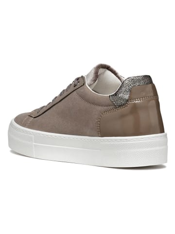 Geox Sneakersy "Claudin" w kolorze jasnobrązowym