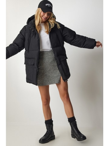 Happiness Istanbul Winterjacke in Schwarz