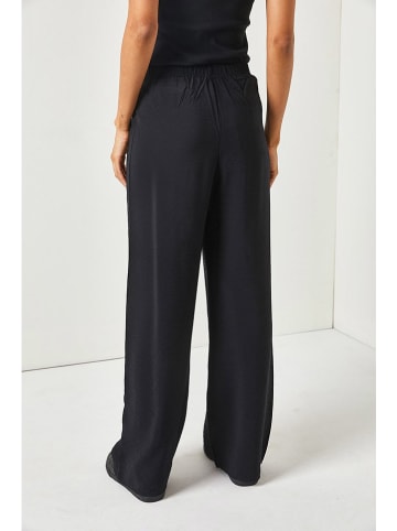 Olalook Hose in Schwarz