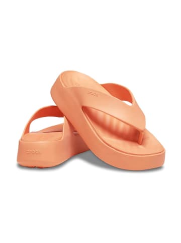 Crocs Japonki "Getaway Platform" w kolorze pomarańczowym
